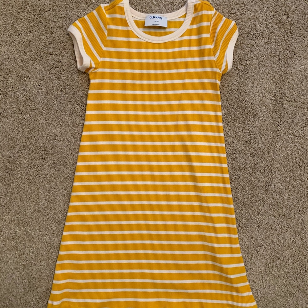 Old Navy gold and white stripe dress. 🌼